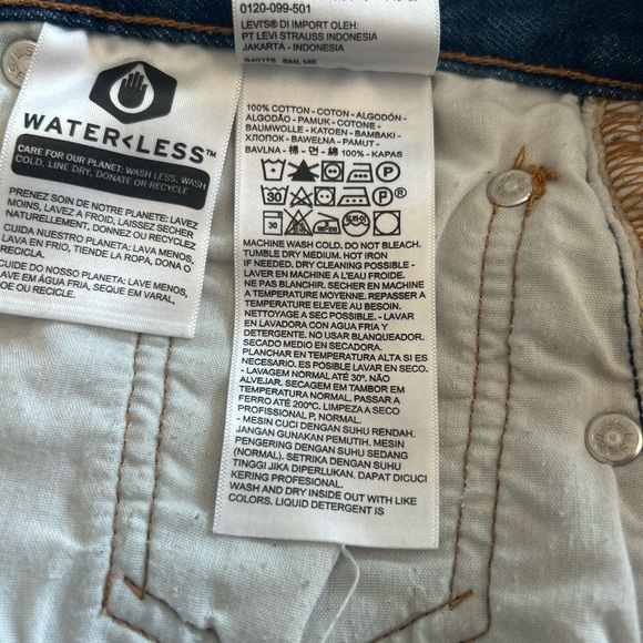 Levi’s 501 original denim shorts size 26 - Picture 6 of 6